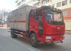 程力威牌CLW5181XQYC5型爆破器材運輸車 程力威牌CLW5181XQYC5型爆破器材運輸車
