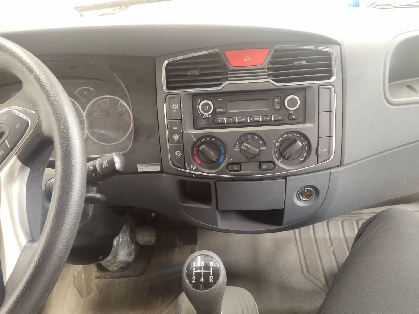 �|�L(f��ng)3.8��Һ����ƿ�\ݔ܇