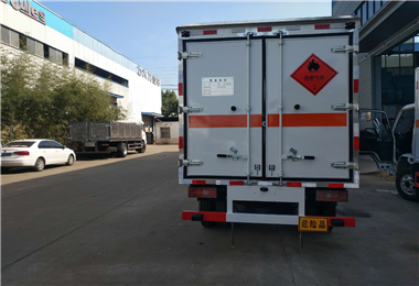 江鈴易燃氣體廂式運輸 (5).png