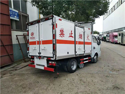 東風途逸易燃氣體運輸車 (3).jpg