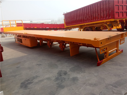 危險(xiǎn)品罐箱骨架運(yùn)輸半掛車 (1).jpg